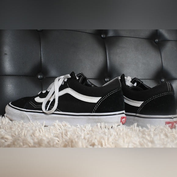 The Original Skate Shoe! 🛹 Suede Vans. Low Top. - Picture 7 of 7